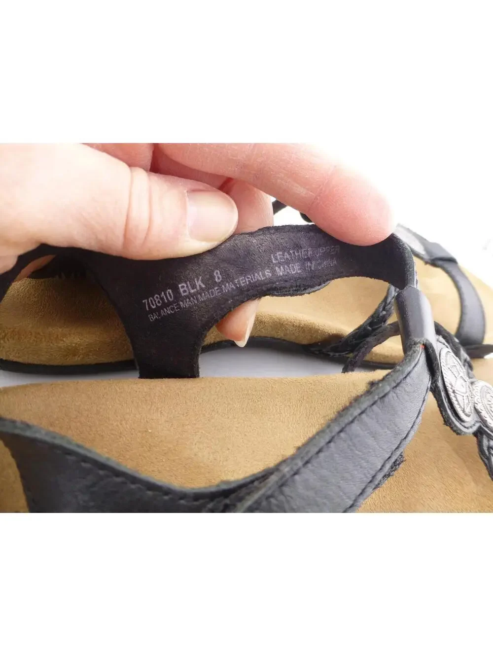 Minnetonka Lakeshore Women's Black Leather Hook & Loop Sandals US Size 8 M3 - Picture 7 of 14